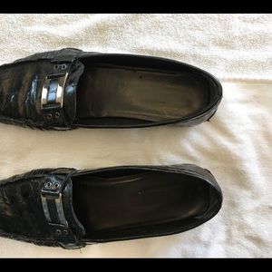 Stuart Weitzmann Black Patent Croc Driving Moc 9
